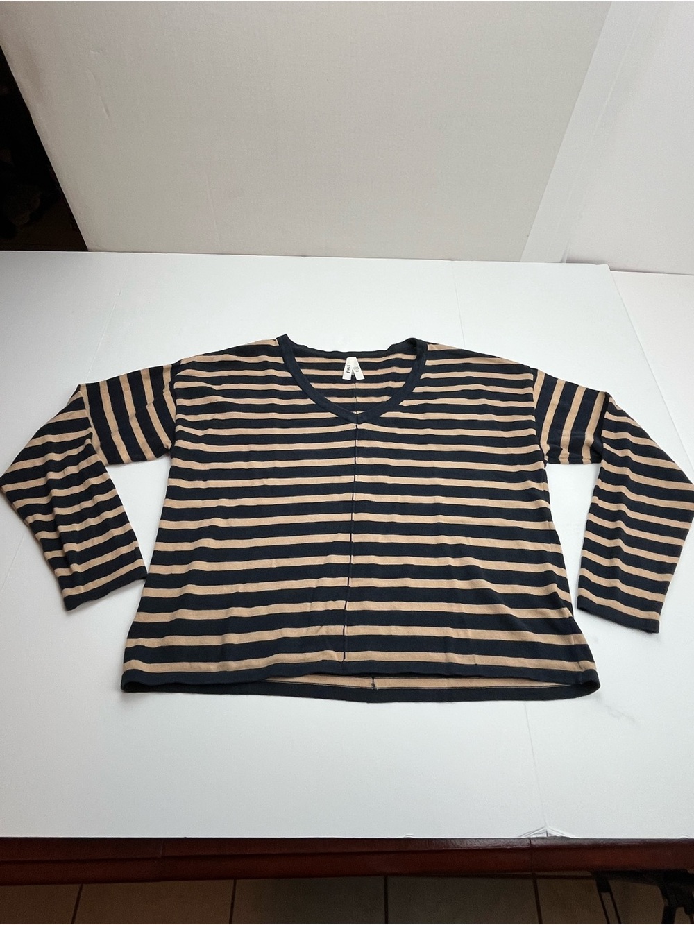 Pact 100% Organic Cotton Blue Tan Stripe Womens Sweater Top Size Medium Stretch
